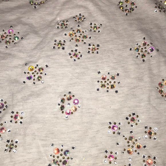 Rolled up sleeve  crop with embellishments. - Picture 2 of 3